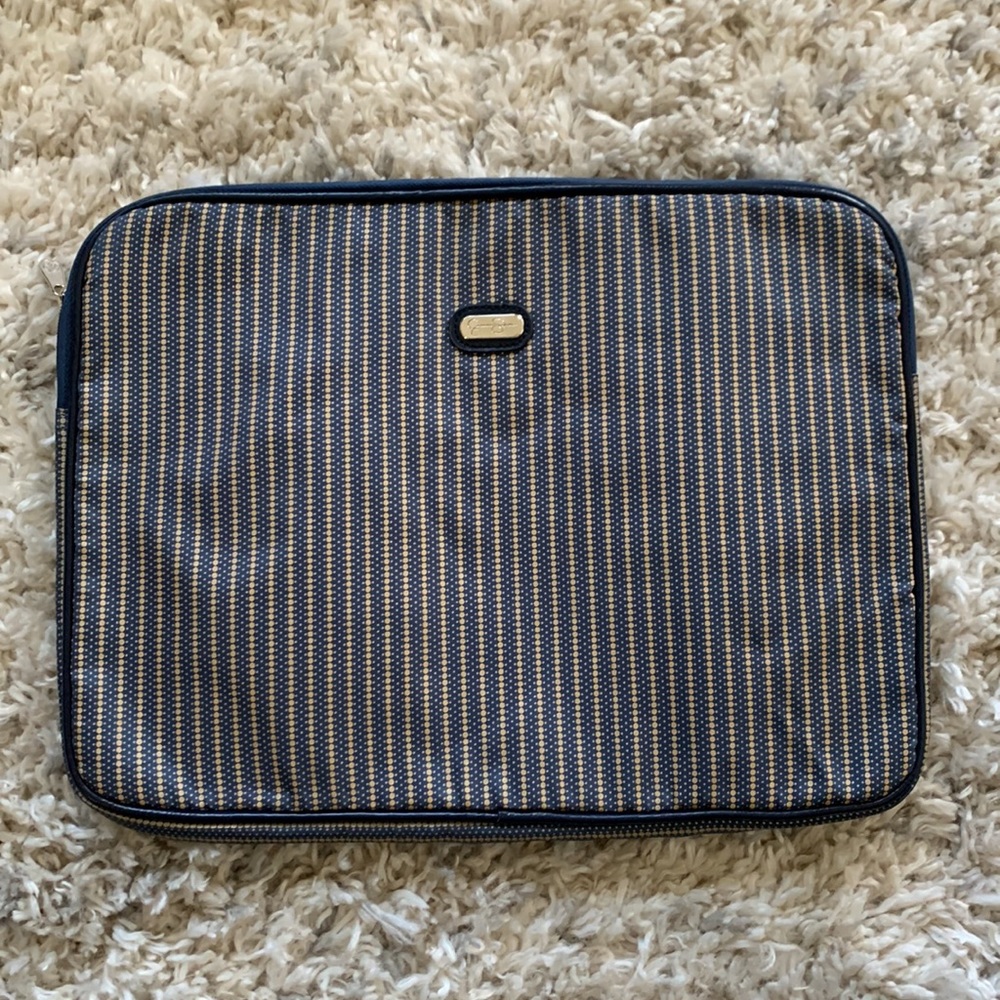 Jessica Simpson Laptop Sleeve - Picture 2 of 8